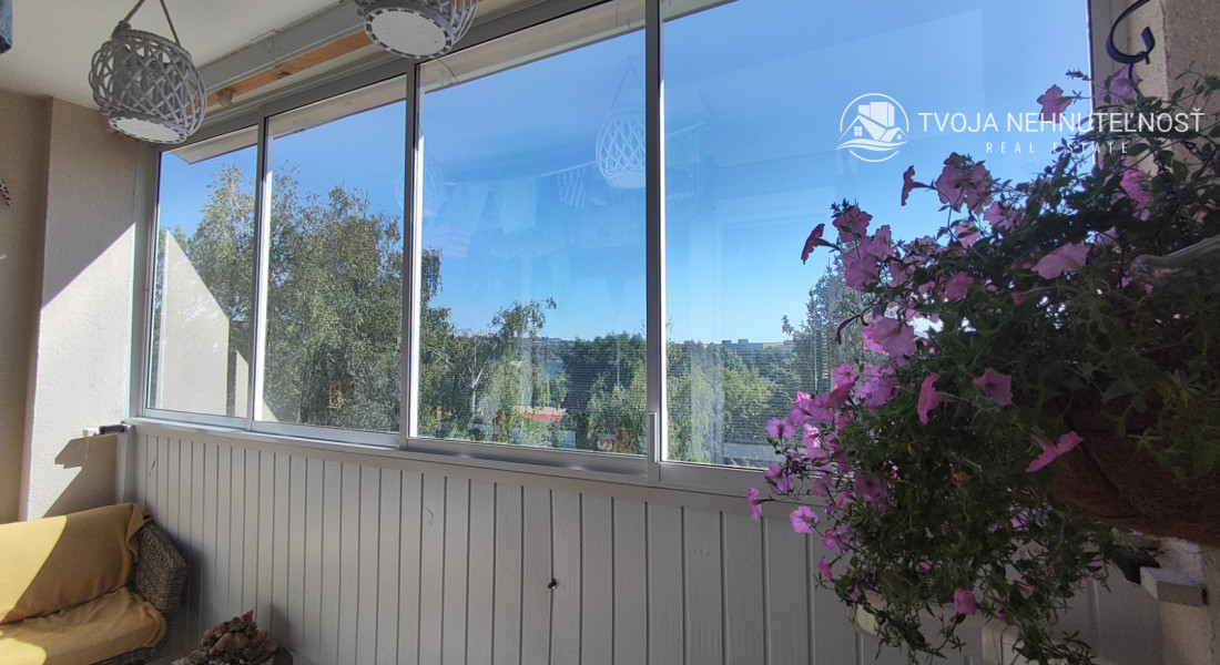 Dizajnovo prepracovaný lukratívny 4 izbový byt Sídlisko 3, klíma, loggia s tieniacimi fóliami