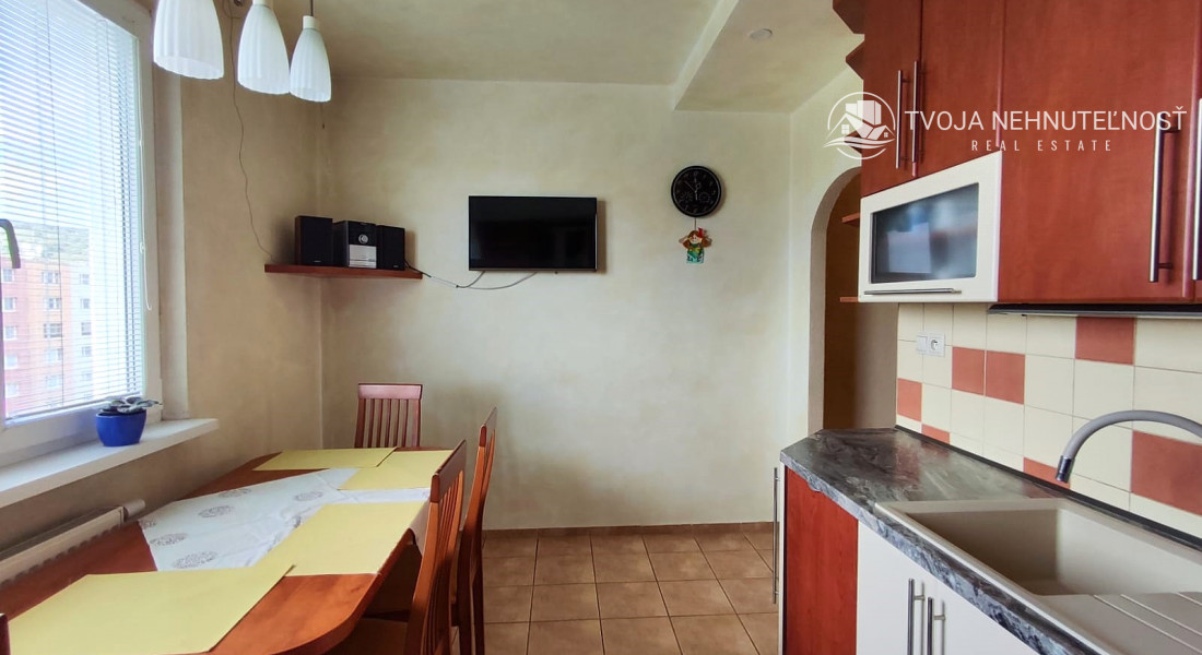 REZERVOVANÝ ... 3 izbový byt so skvelým výhľadom Tomášikova ulica, zrekonštruovaný, s klimatizáciou