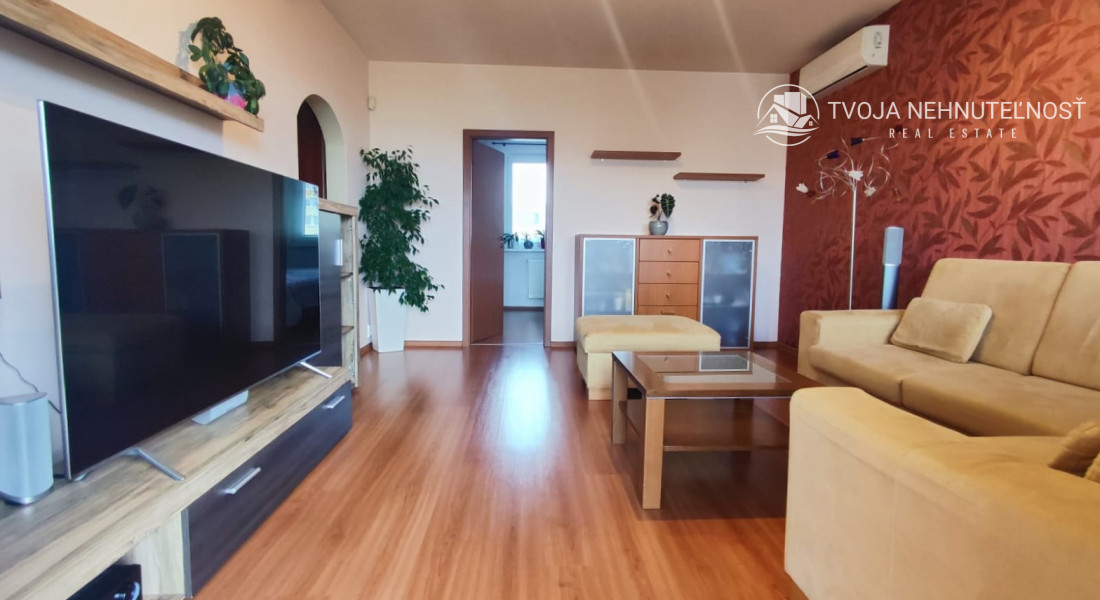 REZERVOVANÝ ... 3 izbový byt so skvelým výhľadom Tomášikova ulica, zrekonštruovaný, s klimatizáciou