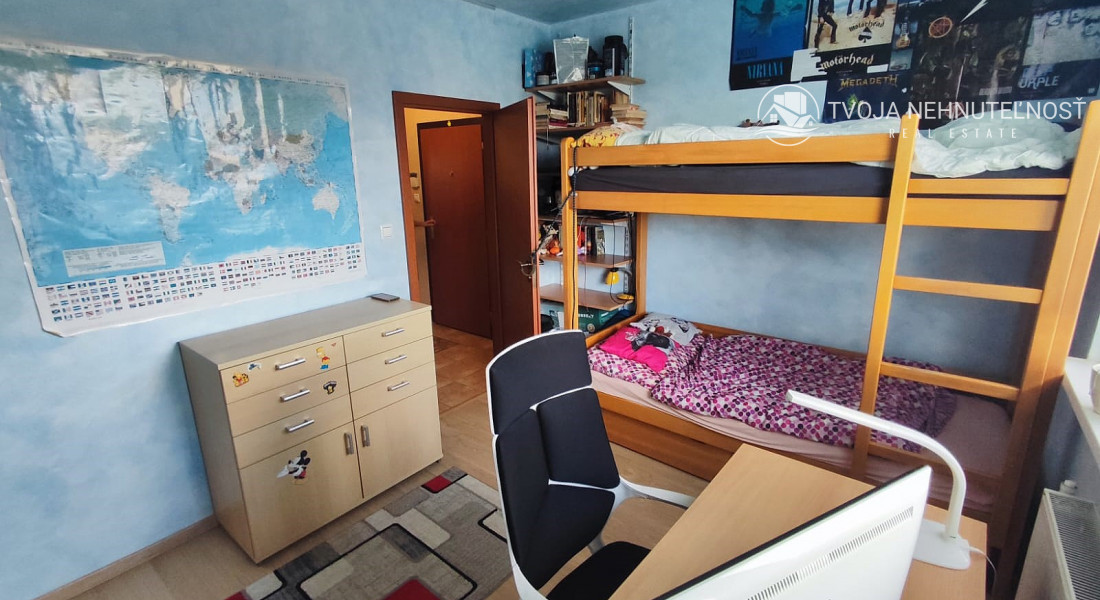 REZERVOVANÝ ... 3 izbový byt so skvelým výhľadom Tomášikova ulica, zrekonštruovaný, s klimatizáciou