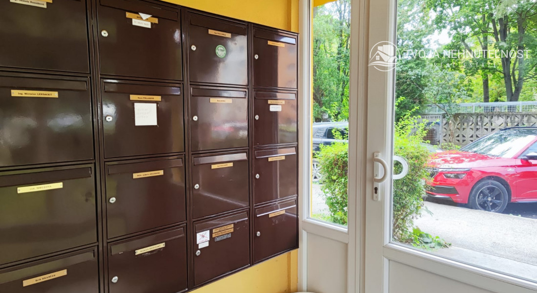 REZERVOVANÝ ... 3 izbový byt so skvelým výhľadom Tomášikova ulica, zrekonštruovaný, s klimatizáciou