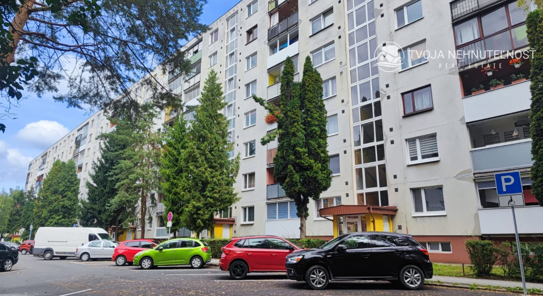 REZERVOVANÝ ... 3 izbový byt so skvelým výhľadom Tomášikova ulica, zrekonštruovaný, s klimatizáciou