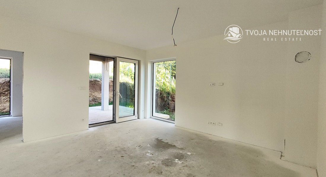 Bývajte do 2 mesiacov - zdravý tehlový 4 izbový dom Medzany, pozemok 589 m2