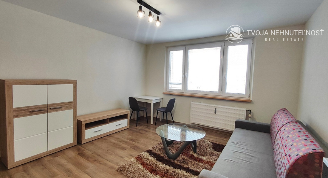 Prenajatá do 1.11.2026...Priestranná zariadená garsónka pre 1-2 osoby, Kotrádova ulica, Prešov