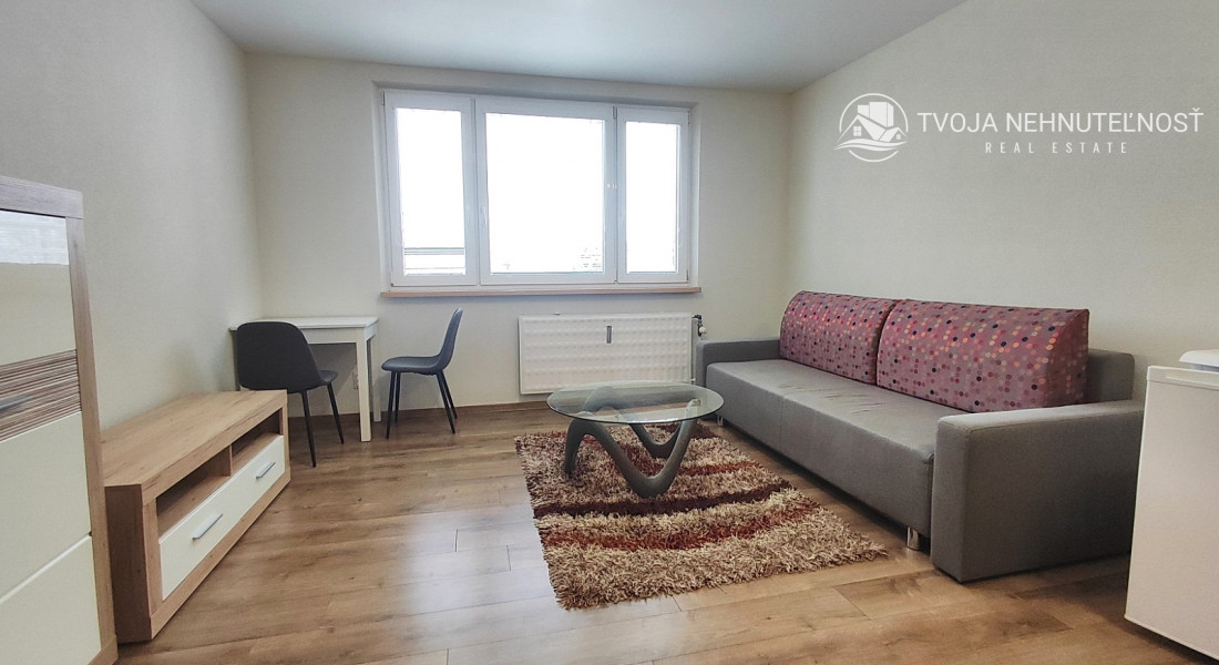 Prenajatá do 1.11.2026...Priestranná zariadená garsónka pre 1-2 osoby, Kotrádova ulica, Prešov