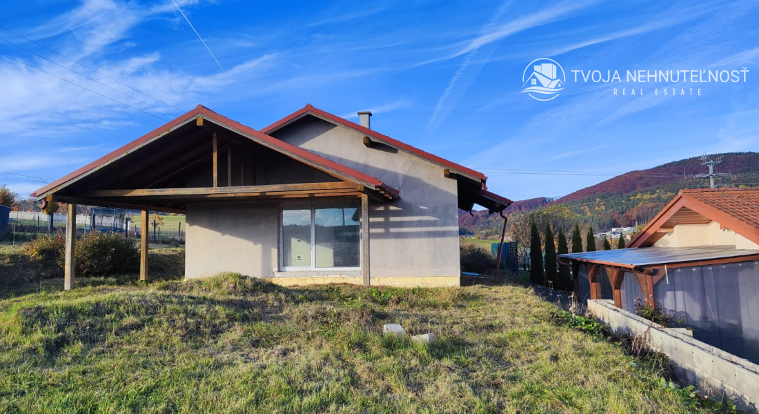 5 izbový rodinný holodom na veľkorysom pozemku 1050 m2 v obci Podhorany