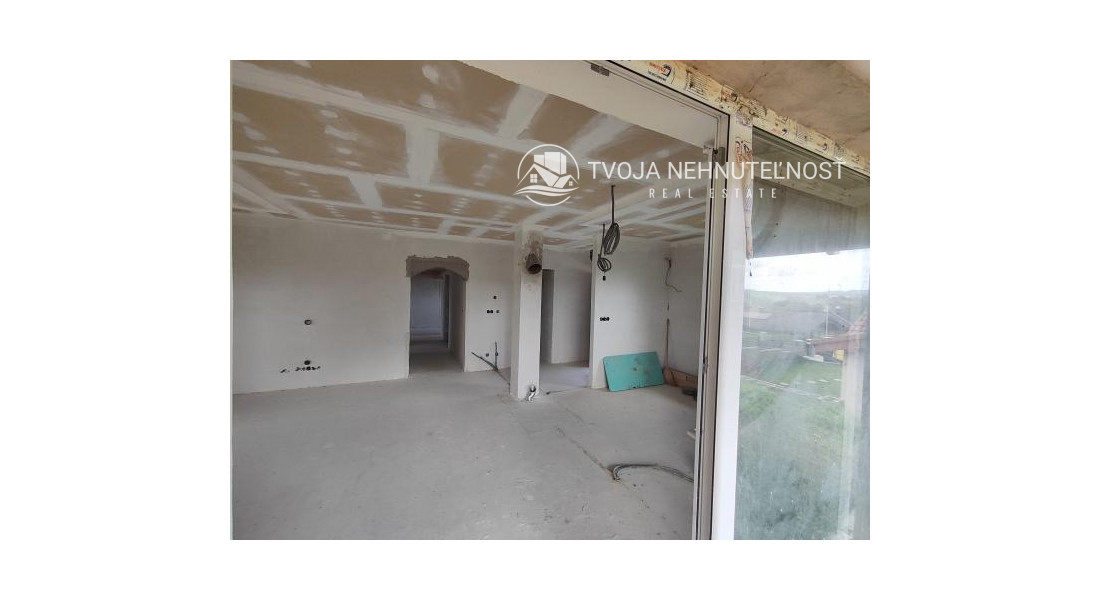 5 izbový rodinný holodom na veľkorysom pozemku 1050 m2 v obci Podhorany