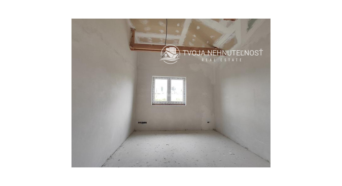 5 izbový rodinný holodom na veľkorysom pozemku 1050 m2 v obci Podhorany