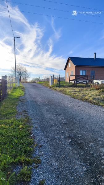 5 izbový rodinný holodom na veľkorysom pozemku 1050 m2 v obci Podhorany