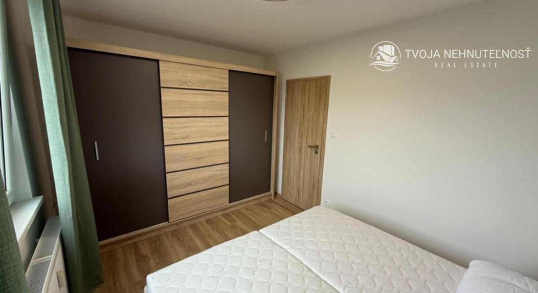 1 izbový byt s krásnym výhľadom Švábska, 42 m2, po rekonštrukcii, 8.poschodie