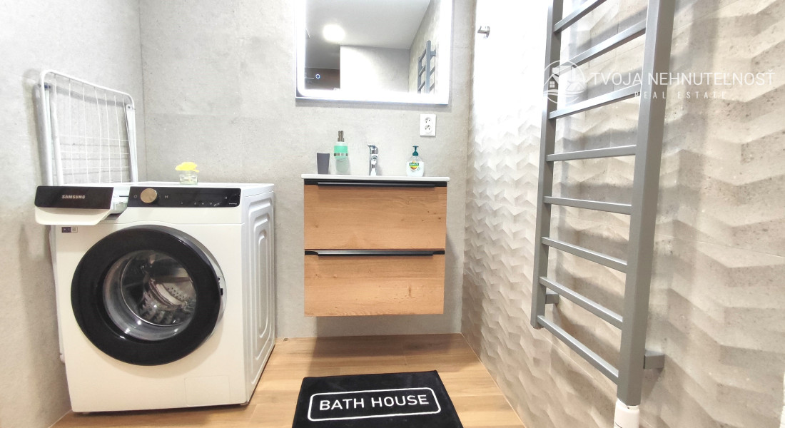 Na predaj supermoderný 2 izbový byt s dvomi loggiami v centre mesta pri OC NOVUM, Kúpeľná