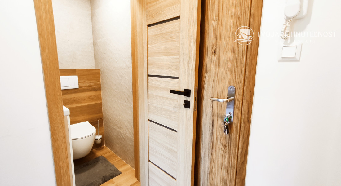 Na predaj supermoderný 2 izbový byt s dvomi loggiami v centre mesta pri OC NOVUM, Kúpeľná