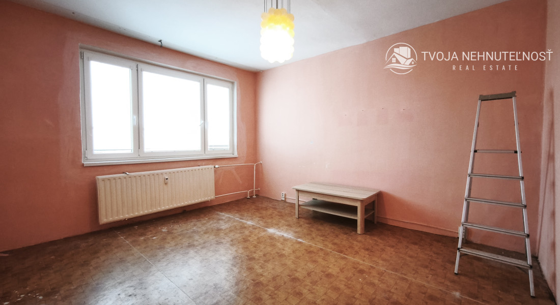 Na predaj vyprataný 2 izbový byt 50 m2, v pôvodnom stave v skvelej lokalite KVP, Jasuschova ulica