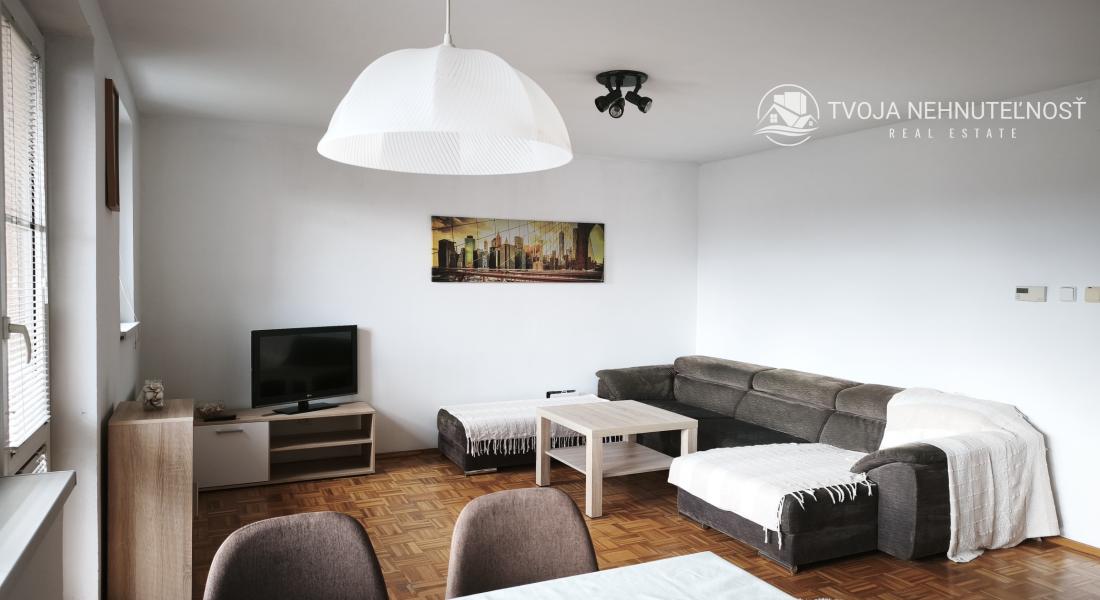 Ihneď voľný 3 izbový priestranný byt s veľkým balkónom, Veselá ulica, zariadený