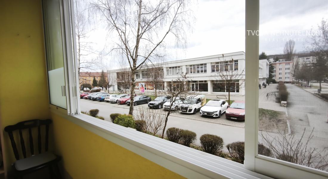 Voľný ihneď ... prenájom zrekonštruovaný 2 izbový byt s loggiou Československej armády, zariadený