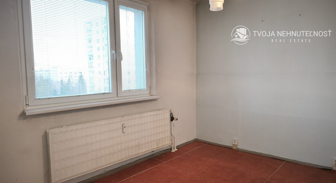 Na predaj lukratívny 4 izbový byt s nadrozmernou loggiou, Mirka Nešpora pri MŠ, pôvodný stav