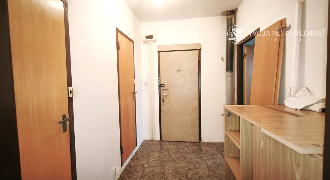 Na predaj lukratívny 4 izbový byt s nadrozmernou loggiou, Mirka Nešpora pri MŠ, pôvodný stav