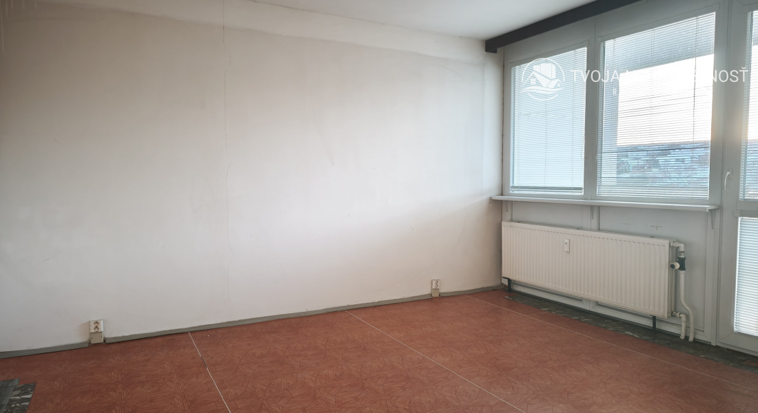 Na predaj lukratívny 4 izbový byt s nadrozmernou loggiou, Mirka Nešpora pri MŠ, pôvodný stav