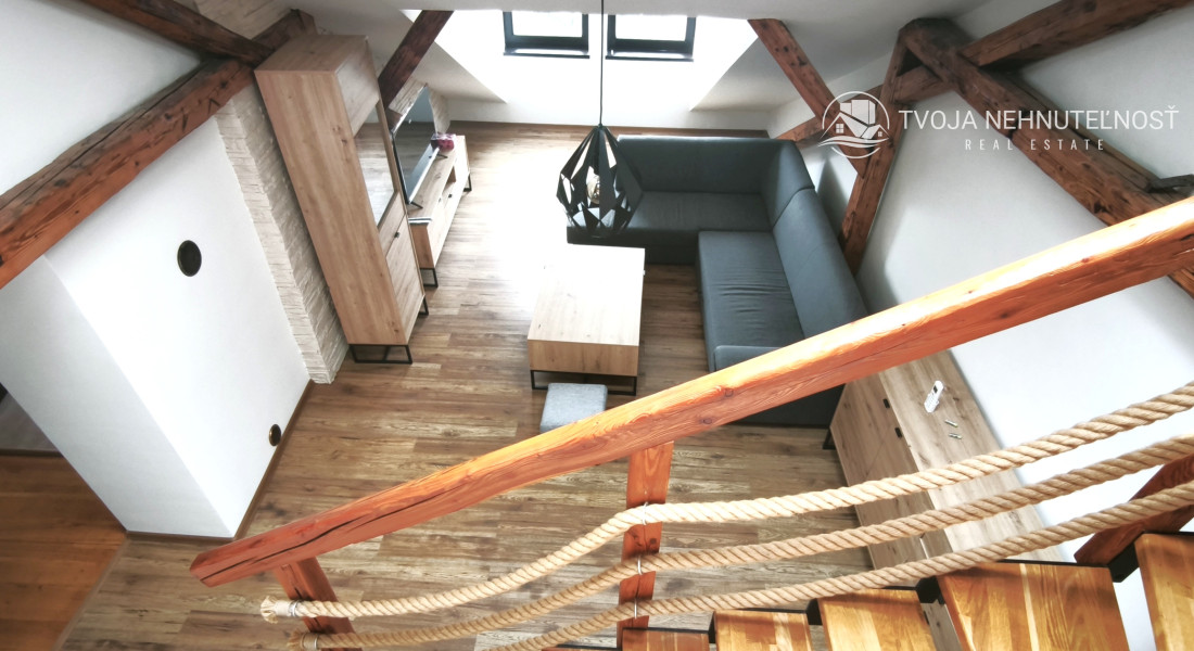 Atypický viacúrovňový mezonet v centre mesta pre 4-6 ľudí, Slovenská ulica, s parkovaním