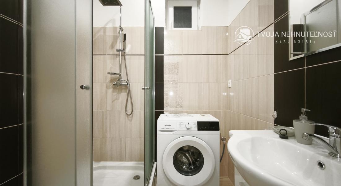 Atypický viacúrovňový mezonet v centre mesta pre 4-6 ľudí, Slovenská ulica, s parkovaním