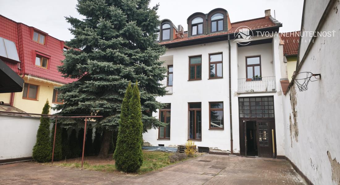 Atypický viacúrovňový mezonet v centre mesta pre 4-6 ľudí, Slovenská ulica, s parkovaním