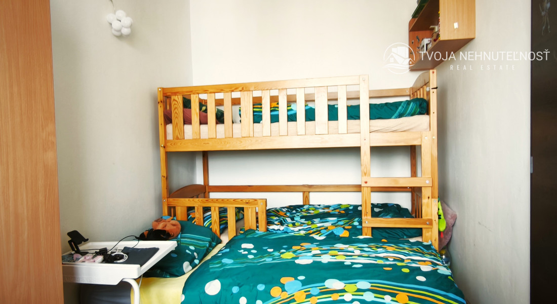 Priestranný 2,5 - izbový byt s potenciálom a krásnym výhľadom na Solivar