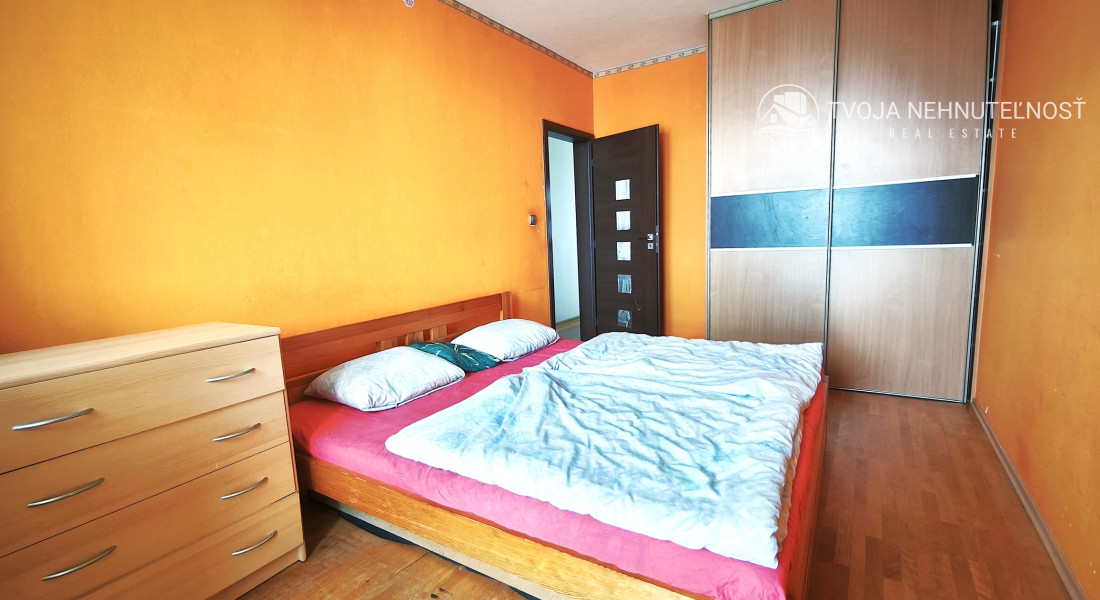 Priestranný 2,5 - izbový byt s potenciálom a krásnym výhľadom na Solivar