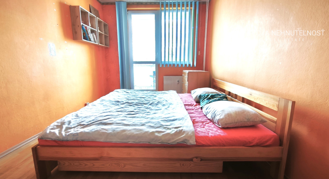 Priestranný 2,5 - izbový byt s potenciálom a krásnym výhľadom na Solivar