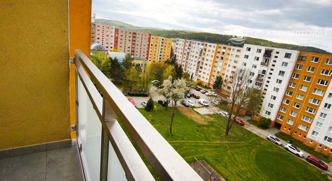 Priestranný 2,5 - izbový byt s potenciálom a krásnym výhľadom na Solivar