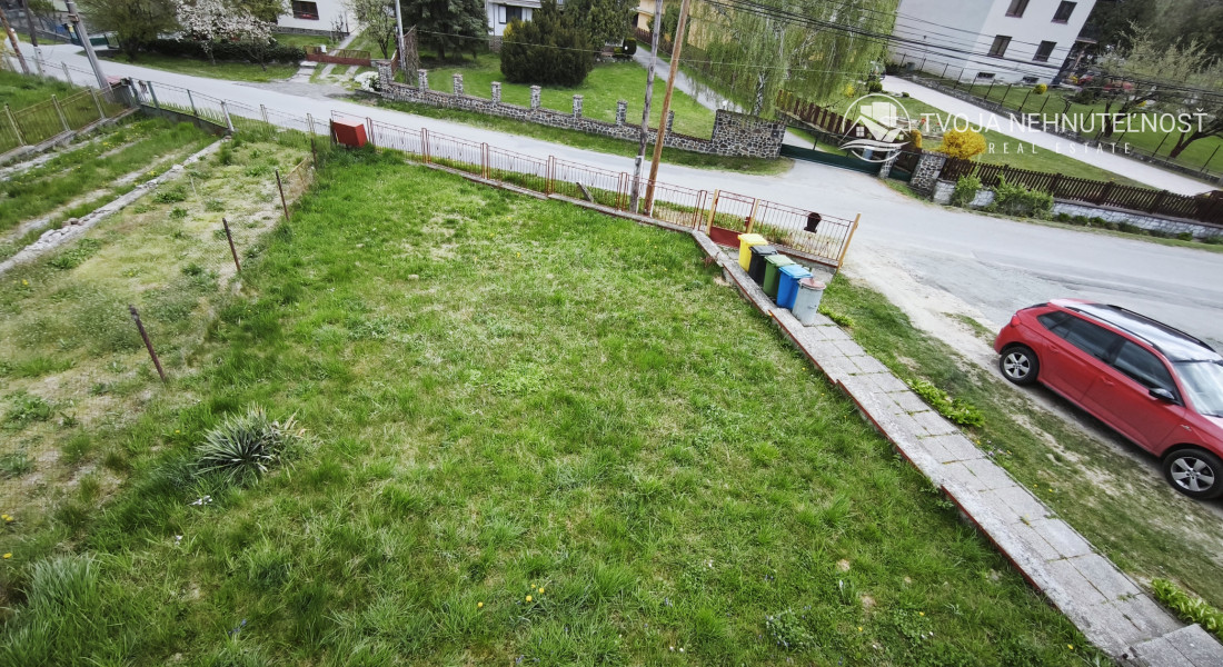 Dvojgeneračný 6 izbový dom s možnosťou rozdelenia na dva samostatné byty, 13 km od PO, v obci Lada