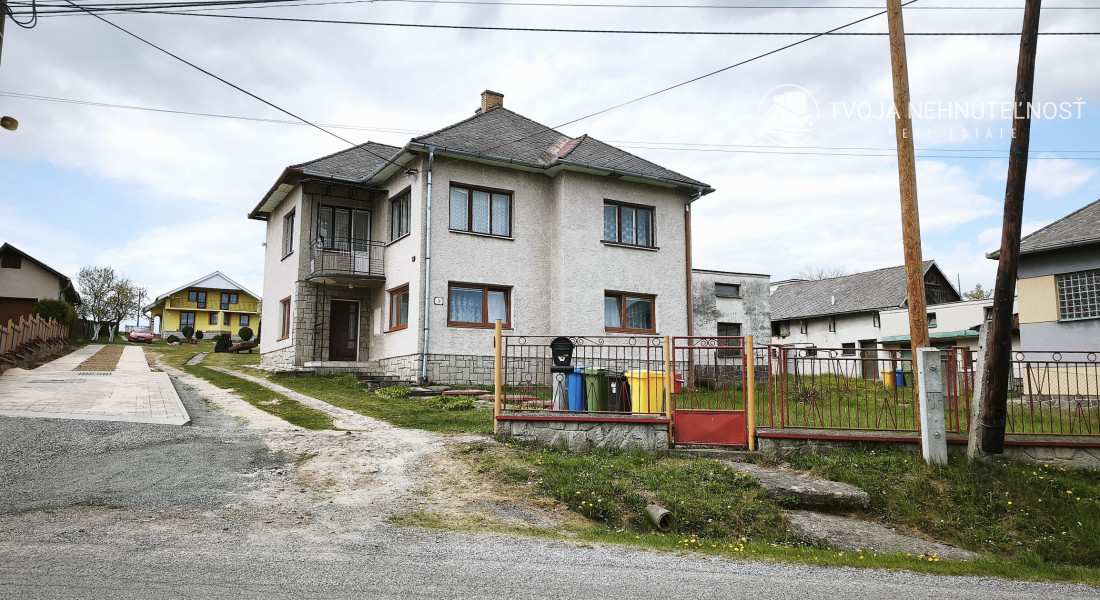 Dvojgeneračný 6 izbový dom s možnosťou rozdelenia na dva samostatné byty, 13 km od PO, v obci Lada