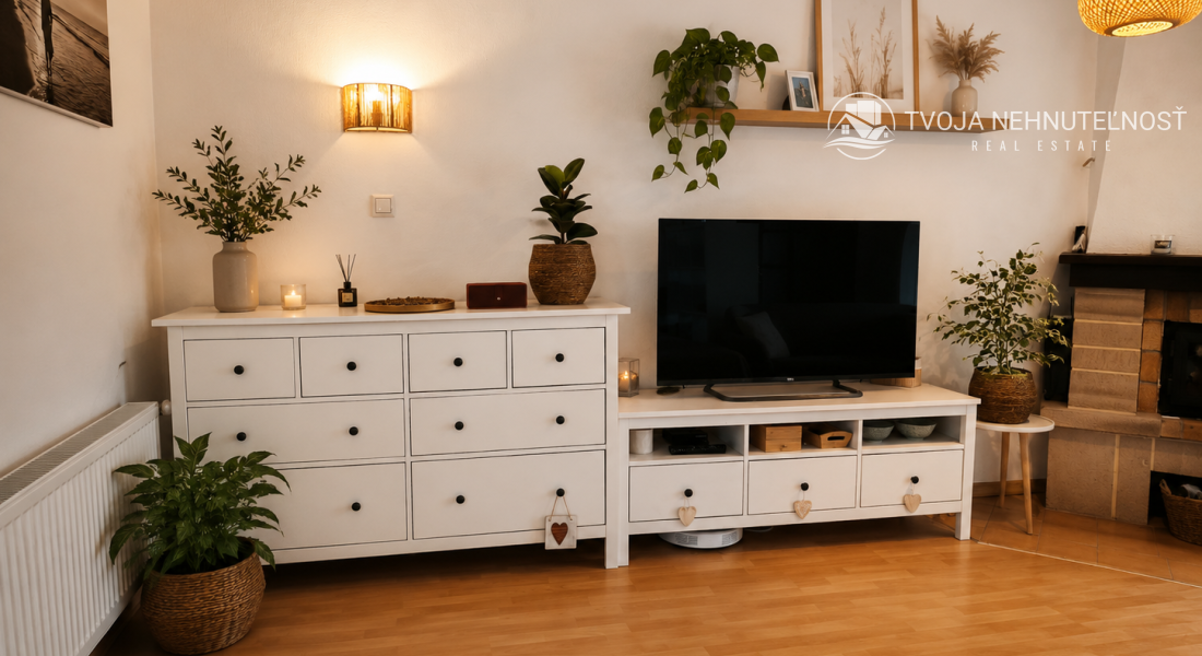 Komfortný veľký 2 izbový byt s garážou, loggia 16 m2, krb, Veselá ulica Prešov