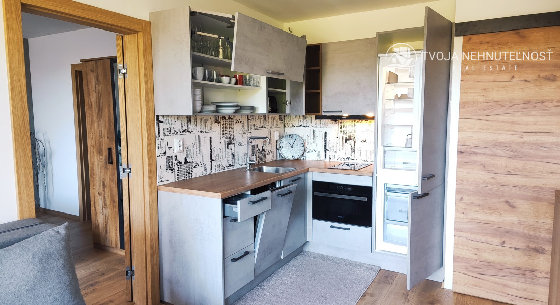 Na prenájom supermoderný 2 izbový byt s dvomi loggiami v centre mesta pri OC NOVUM, Kúpeľná