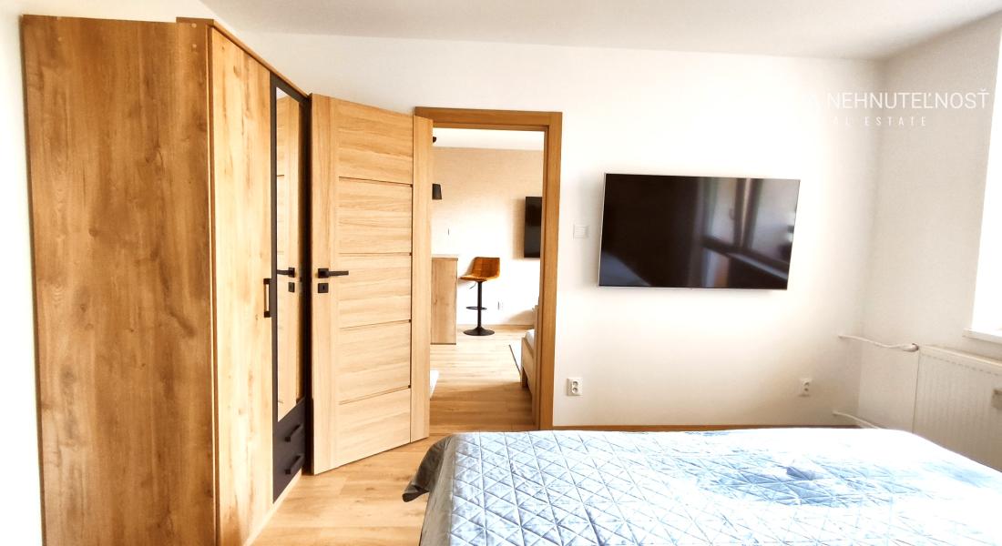 Na prenájom supermoderný 2 izbový byt s dvomi loggiami v centre mesta pri OC NOVUM, Kúpeľná