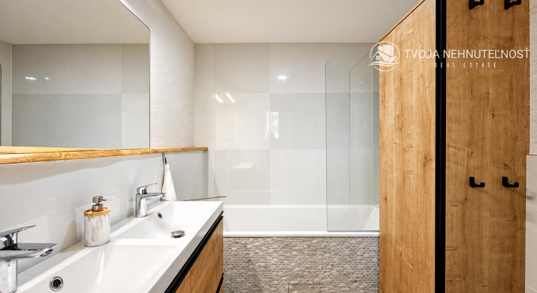 Reprezentatívny 3-izbový byt 90 m² + 12 m² balkón + GARÁŽ | Sídlisko III