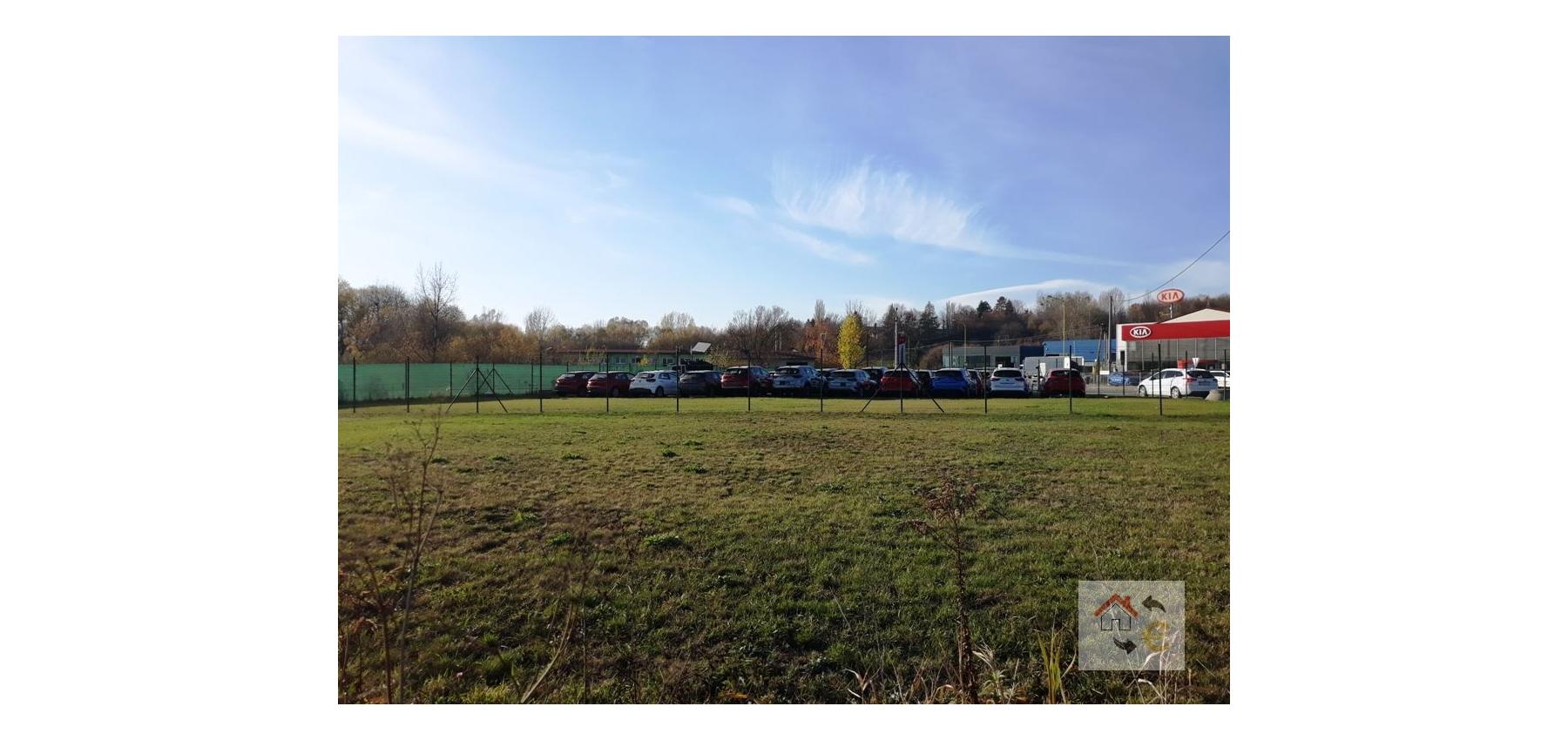 Prenájom pozemku 1400 m2, Pod Táborom, medzi autobazárom KIA a riekou Sekčov