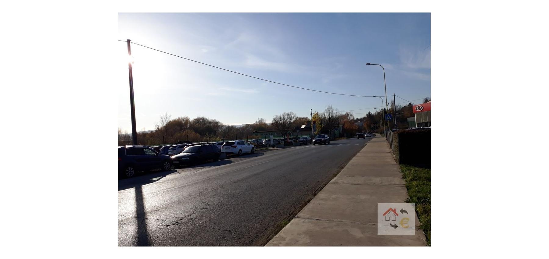 Prenájom pozemku 1400 m2, Pod Táborom, medzi autobazárom KIA a riekou Sekčov