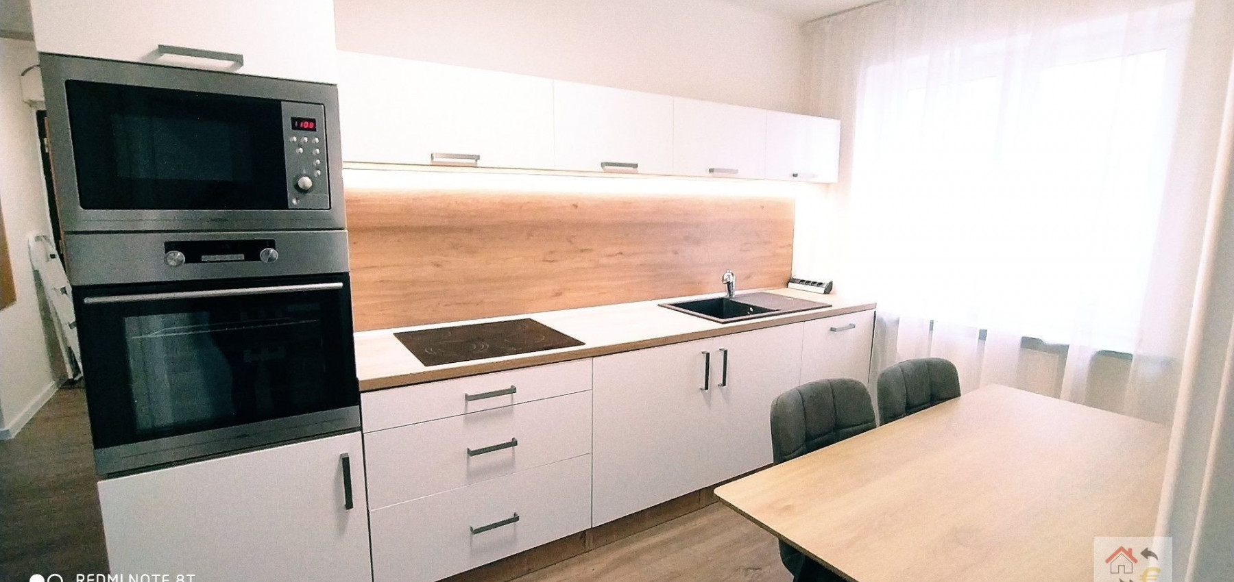 PRENAJATÝ do 1.9.2026 - Luxusný 3 izbový manažérsky byt, kompletne zariadený pre náročných