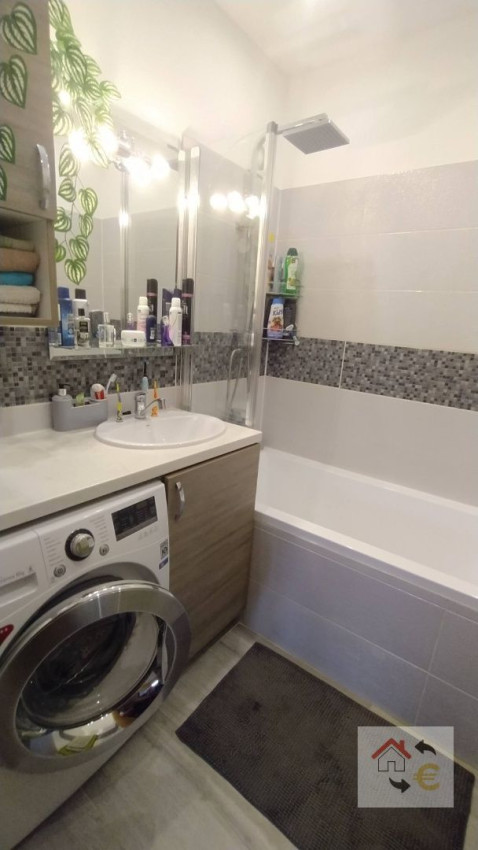 PRENAJATÝ DO 1.8.2025...Krásny 3 izbový byt kompletne zrekonštruovaný a zariadený byt pri OC MAX, Vihorlatská ulica