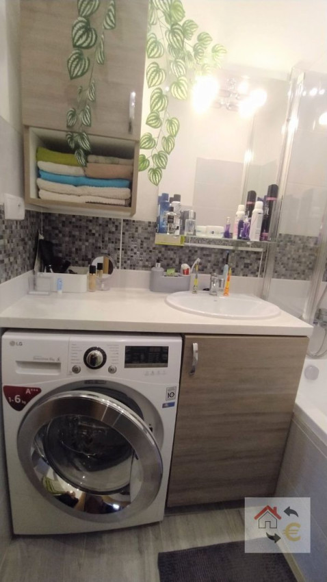 PRENAJATÝ DO 1.8.2025...Krásny 3 izbový byt kompletne zrekonštruovaný a zariadený byt pri OC MAX, Vihorlatská ulica