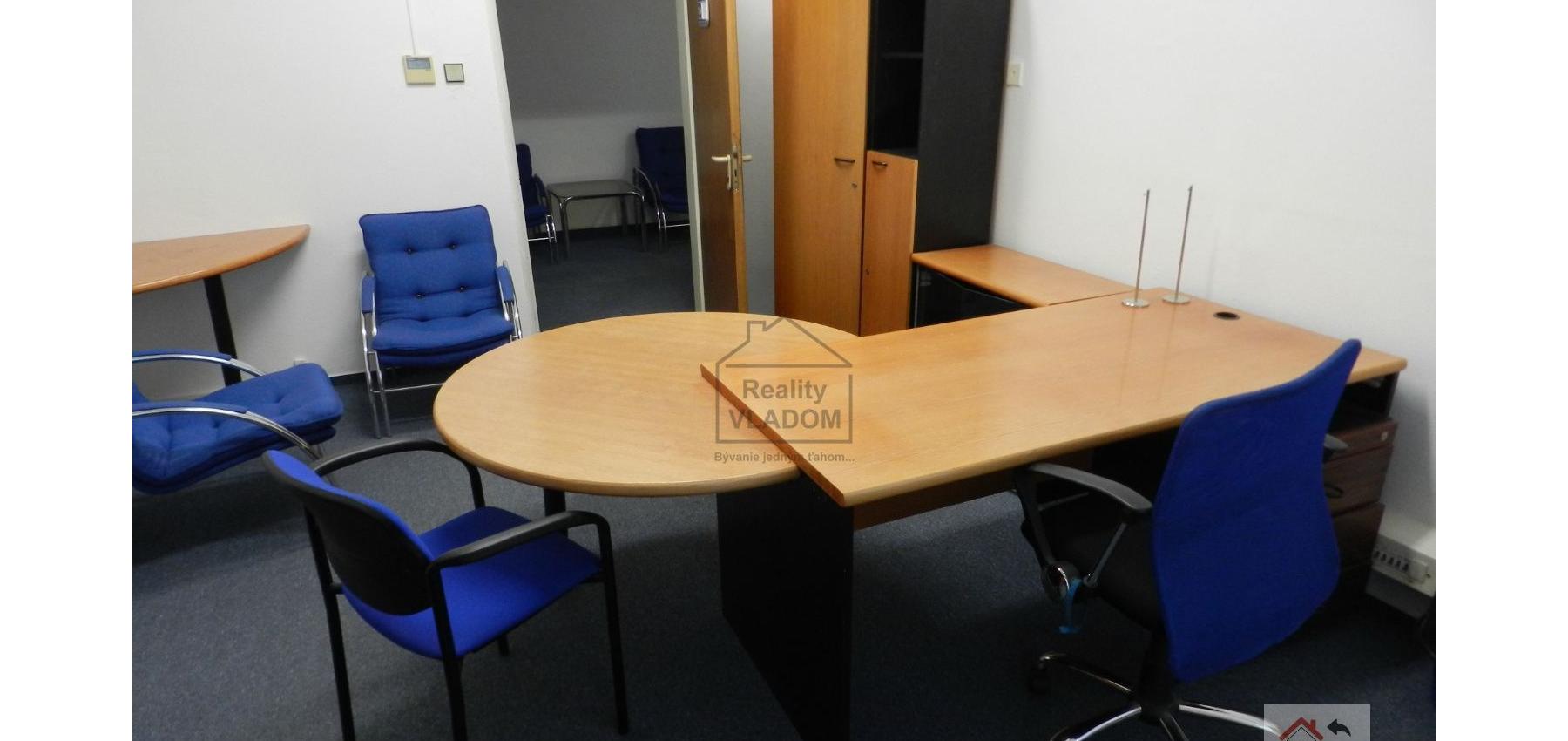 Administratívne priestory s klimatizáciou, plocha 73 m2.