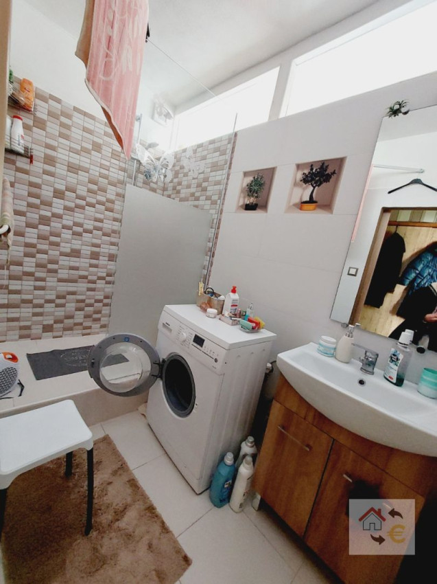 Prenajatý do 30.06.2026...2 izbový s loggiou byt Marka Čulena, kompletná rekonštrukcia, zariadený