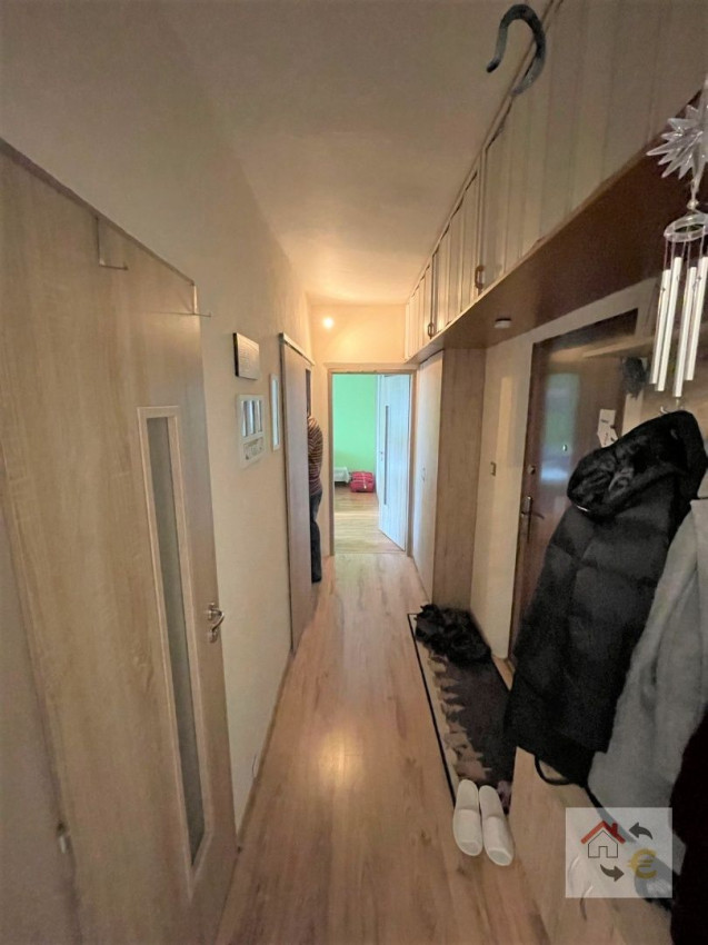 Prenajatý do 30.06.2026...2 izbový s loggiou byt Marka Čulena, kompletná rekonštrukcia, zariadený