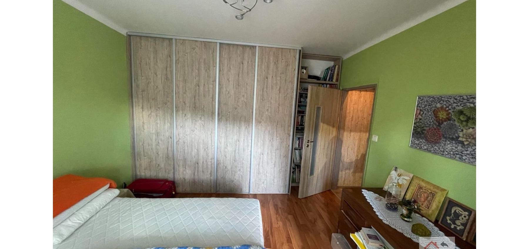 Prenajatý do 30.06.2026...2 izbový s loggiou byt Marka Čulena, kompletná rekonštrukcia, zariadený