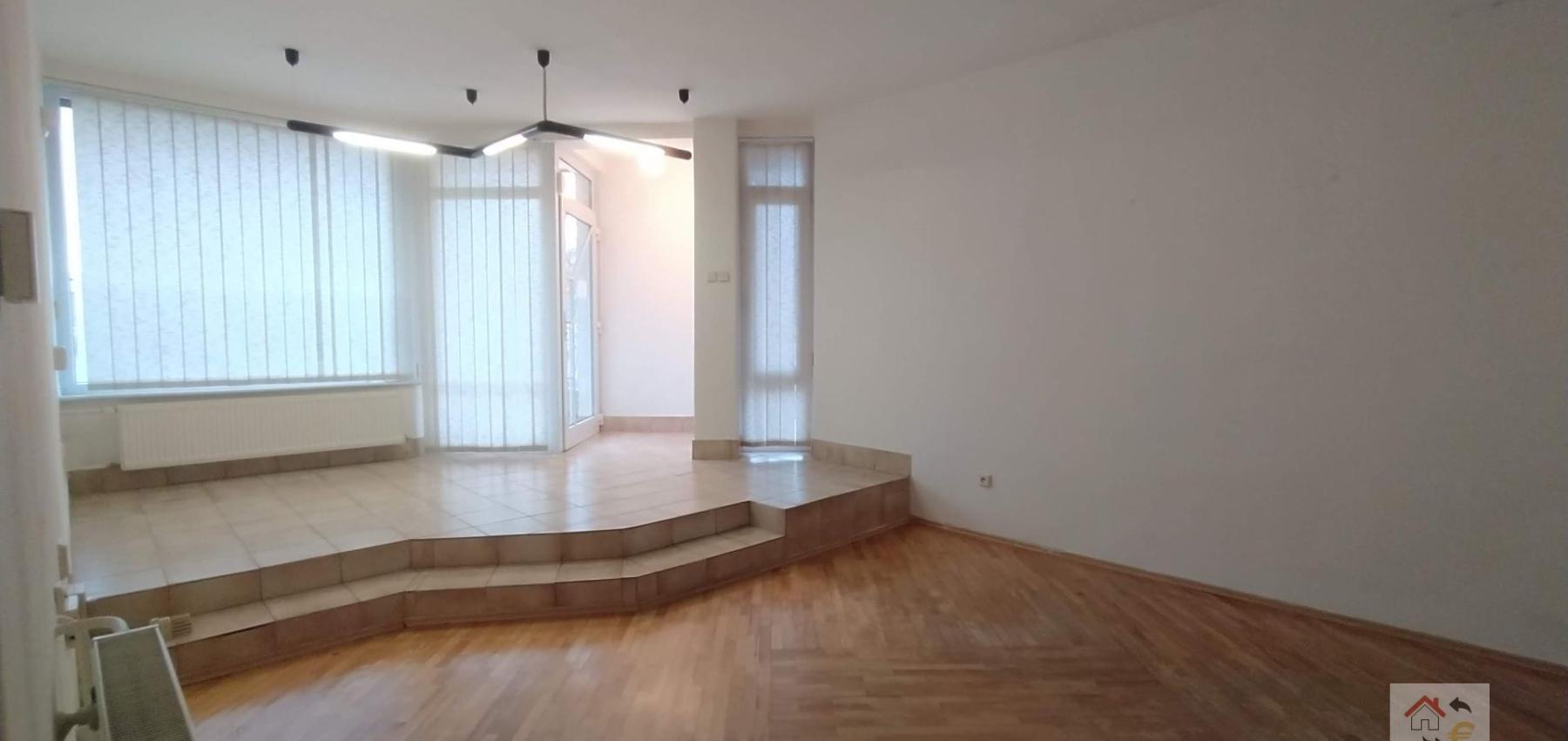 Prenájom obchodných priestorov 42 m2 Šafárikova ulica