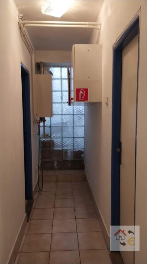 Prenájom obchodných priestorov 42 m2 Šafárikova ulica