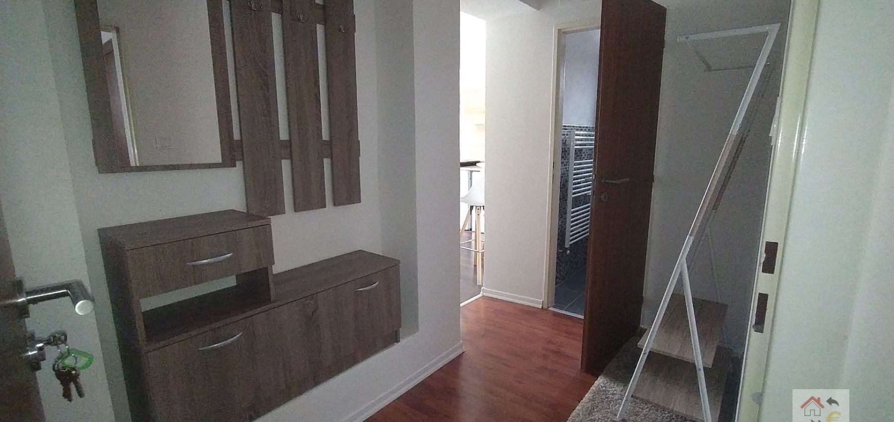 Prenajatá do 1.9.2024....garsónka s loggiou 24 m2 komplet rekonštrukcia, plne zariadená