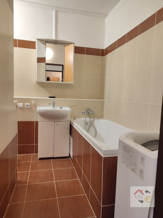 Prenajatý do 1.2.2026...Prenájom 2 izbového bytu Prostějovská 3, zrekonštruovaný a zariadený