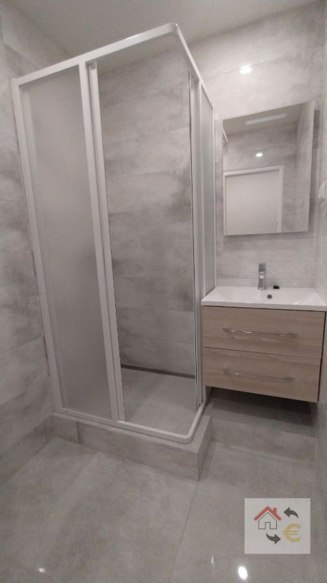 Prenajatý do 31.12.2025...2 izbový byt Levočská, Prešov, rekonštrukcia, čiastočne zariadený