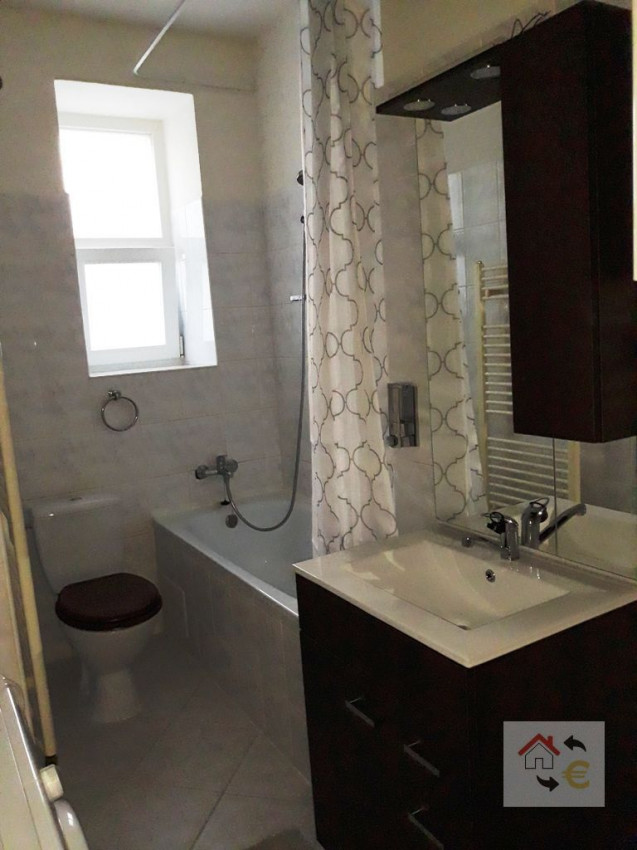 Voľný od 1.12.2025... 2 izbový byt s parkovacím miestom Budovateľská Prešov - zariadený